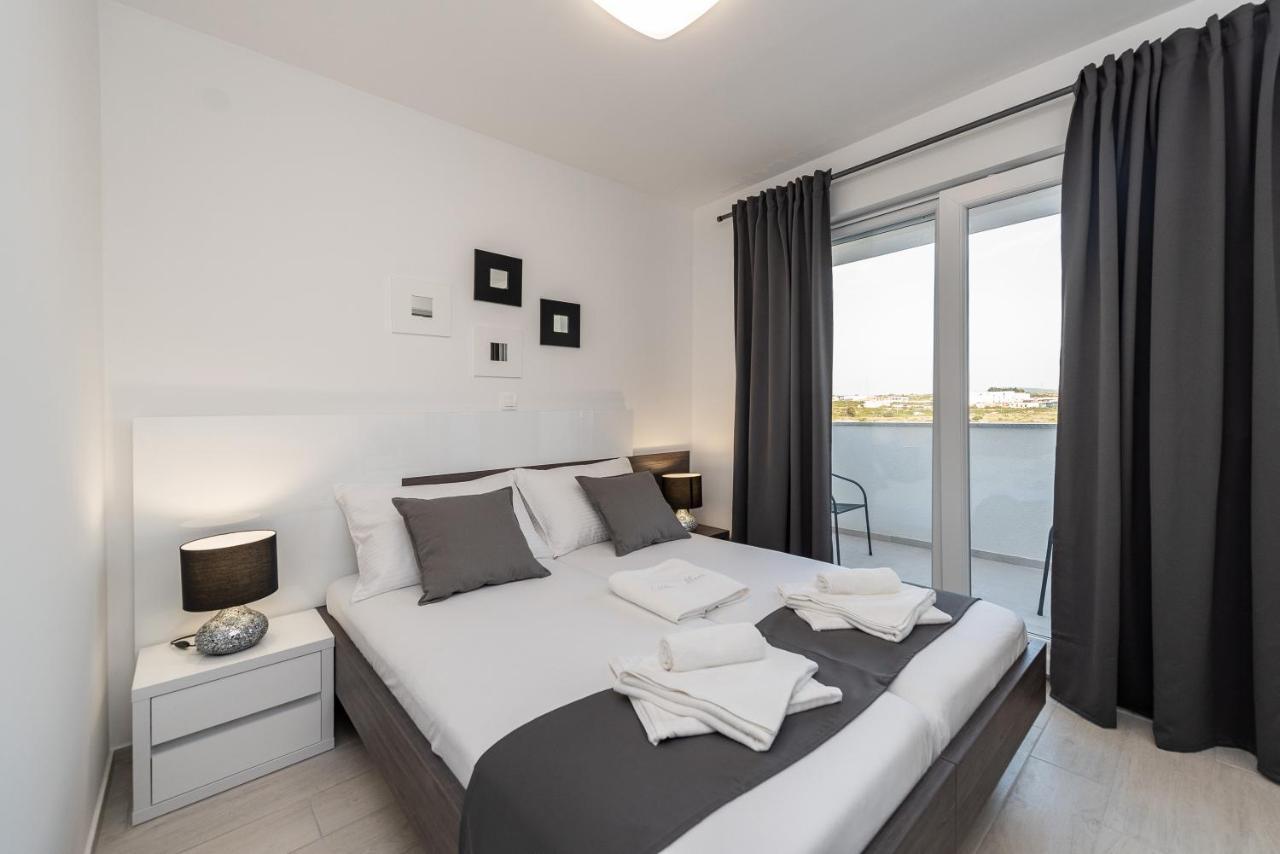 Apartments & Rooms Pool Villas Maris B 诺瓦利娅 外观 照片