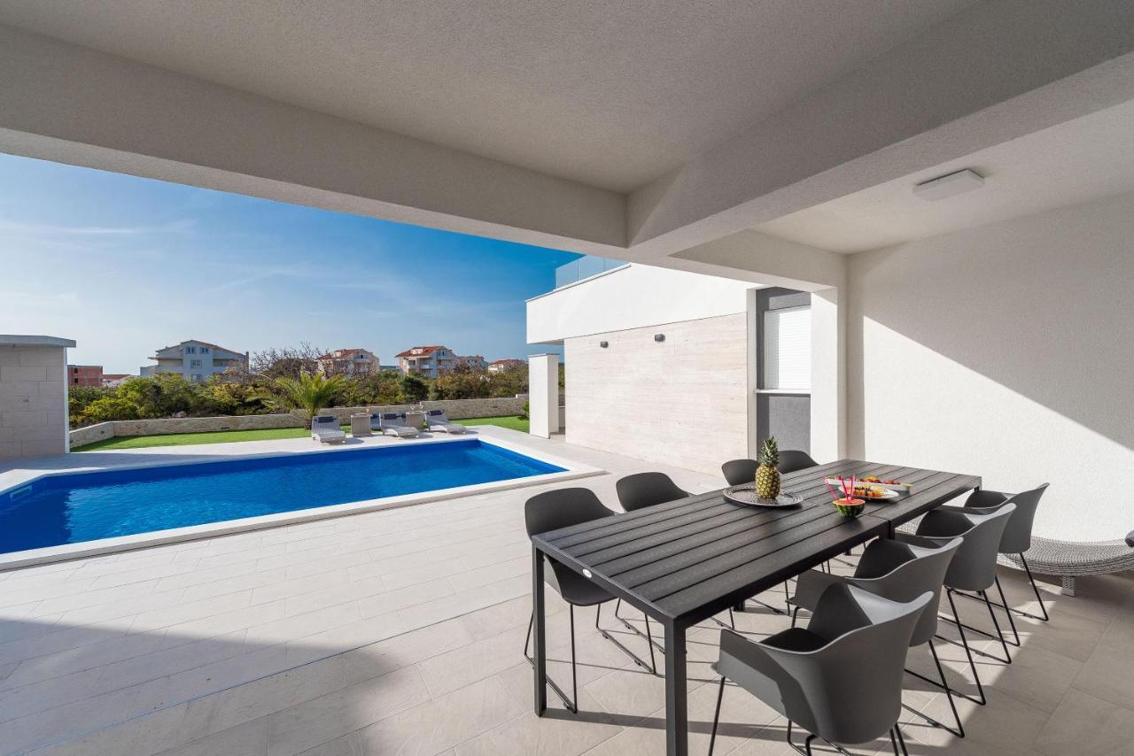 Apartments & Rooms Pool Villas Maris B 诺瓦利娅 外观 照片
