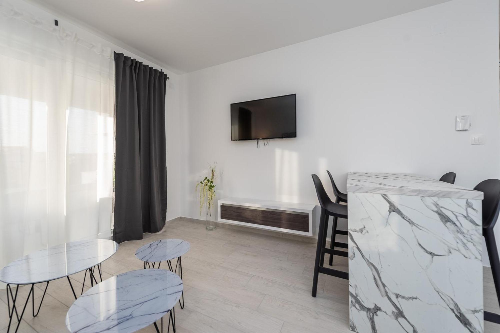 Apartments & Rooms Pool Villas Maris B 诺瓦利娅 客房 照片